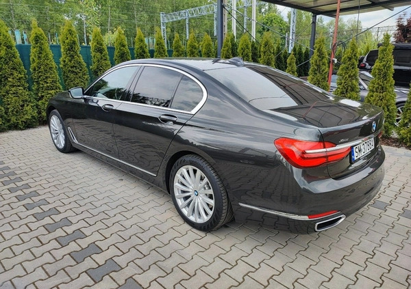 BMW Seria 7 cena 155000 przebieg: 125515, rok produkcji 2016 z Piotrków Trybunalski małe 781